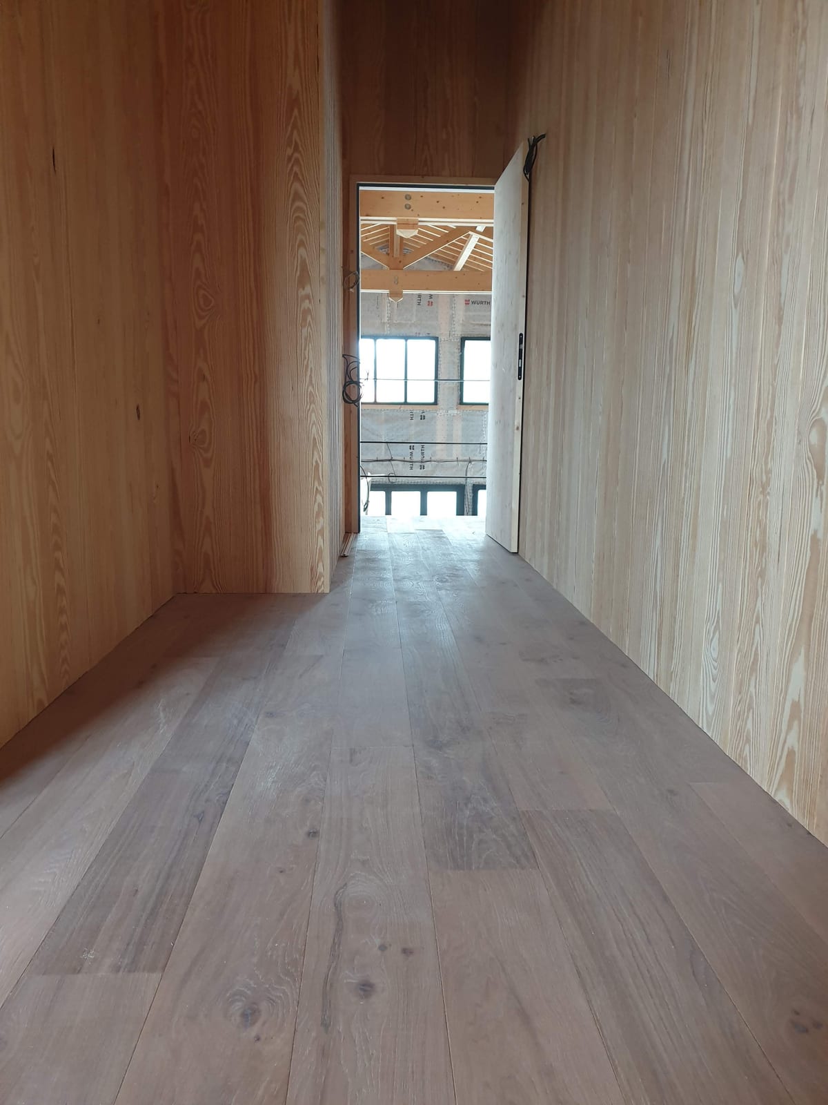Parquet flottant — lames droites